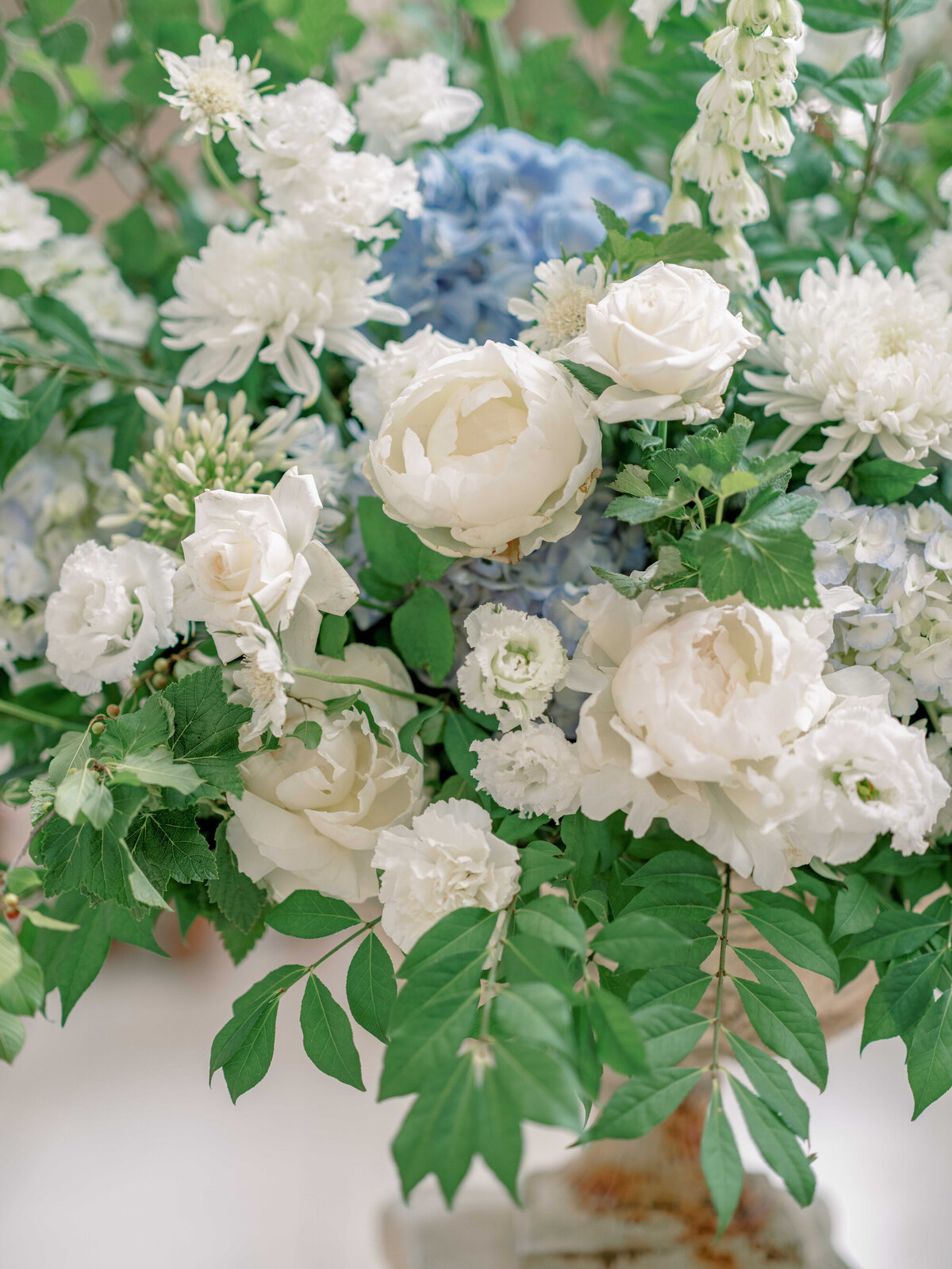 Chateau de Baronville wedding Paris florist3