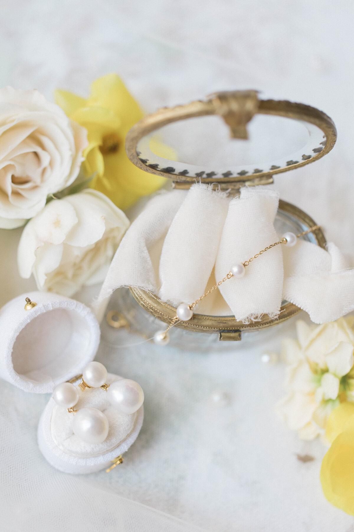 Molly Sue Photography Wedding at The Mill Lakeside Manor4