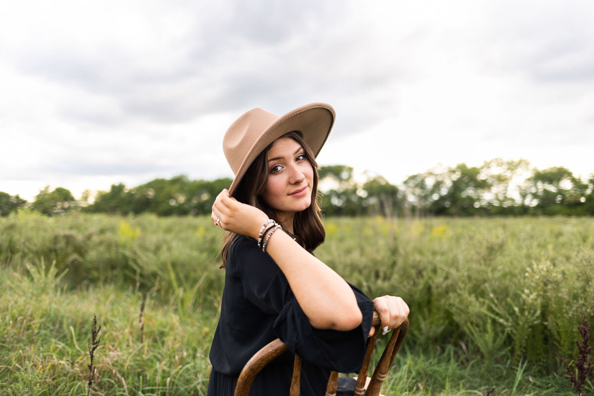 Kansas_City_Senior_Graduate_Photographer-18