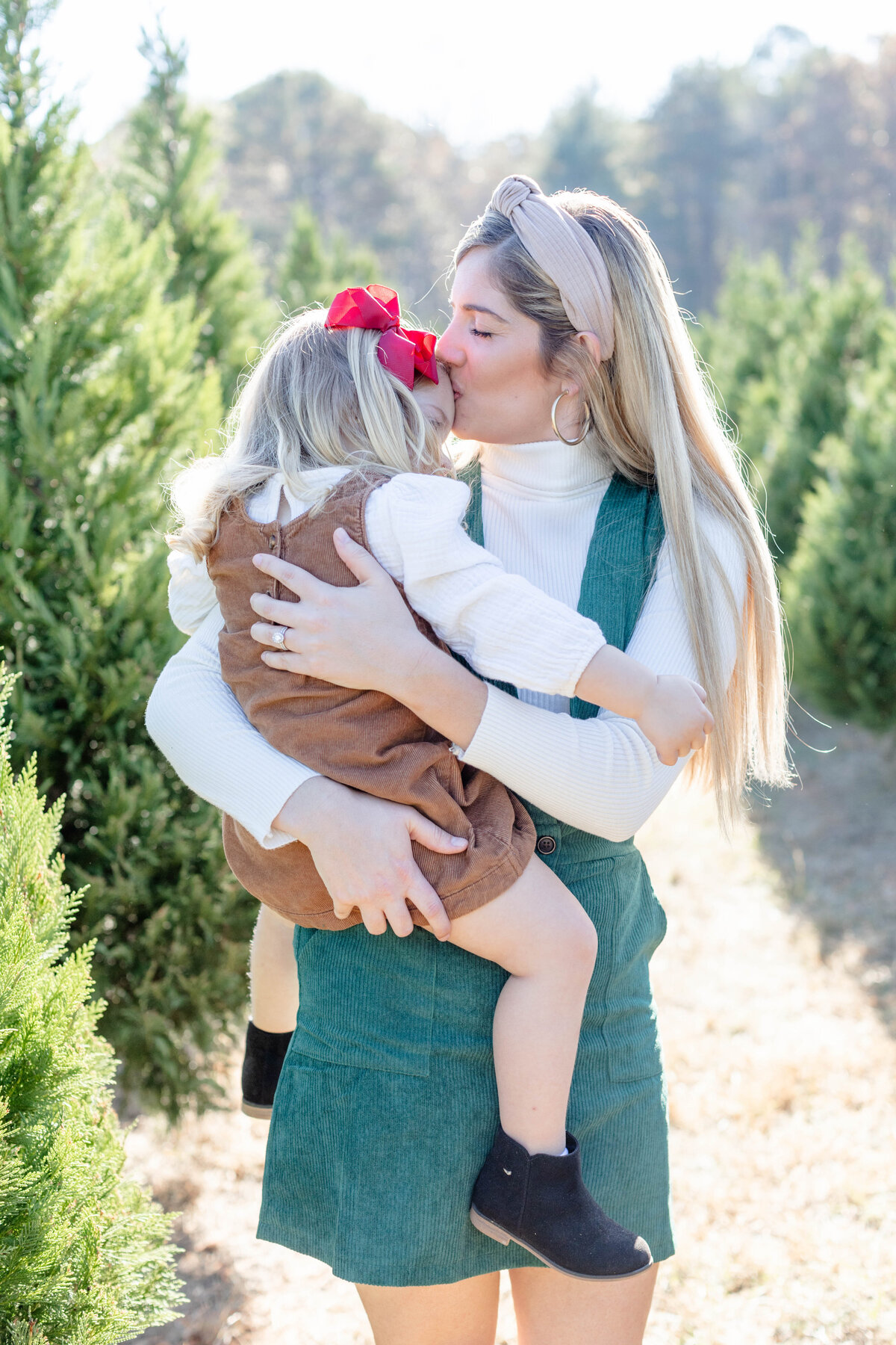 ChristmasTreeFarmMiniSessionGreenvilleSCJennyMacyPhotography-JessicaW-31
