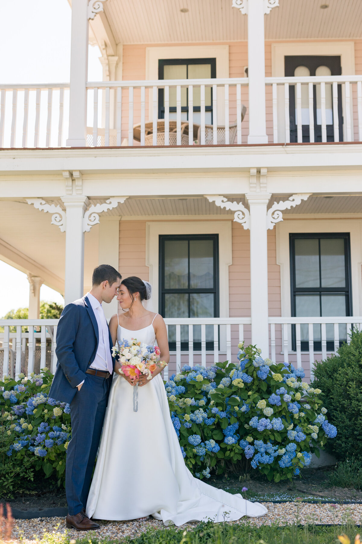 wedding-portrait-old-saybrook-hydrangea