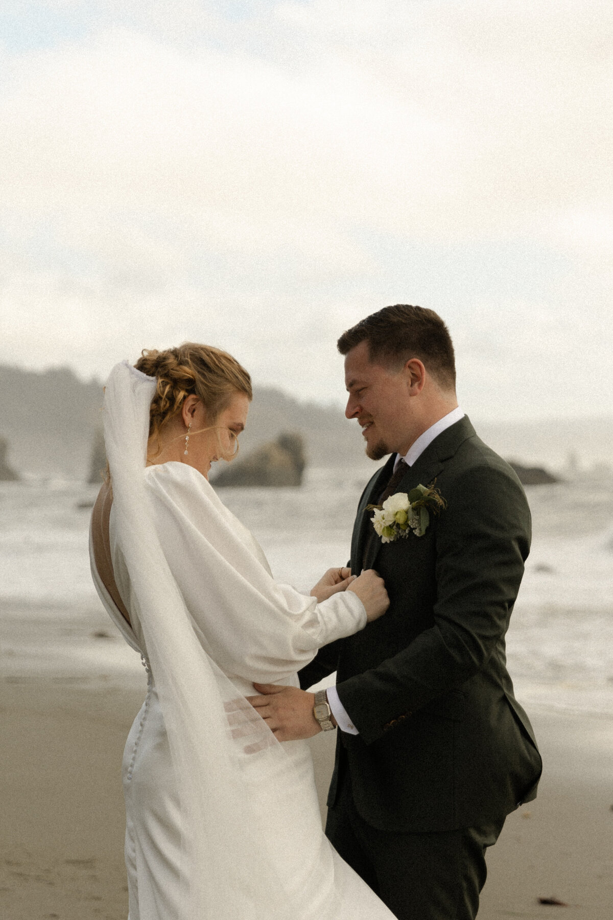 CaliforniaRedwoodsElopementPhotographer_DawnCaltonPhotography-24
