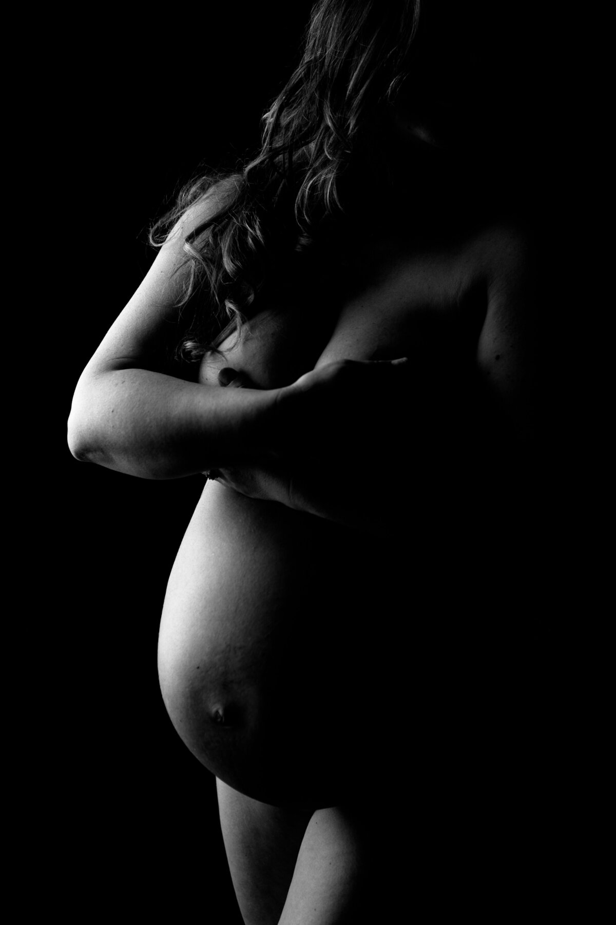 Studio maternity black and white