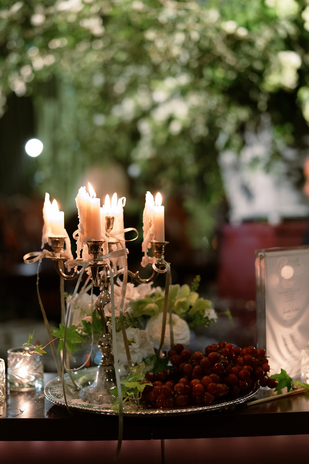 Classic Charleston Wedding with green & white at Hibernian Hall by Sarah Bradshaw 0218