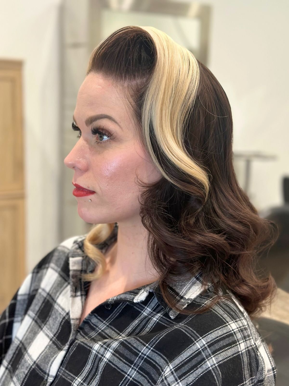 vintage-hollywood-wave-two-tone-bridal-hair-las-vegas