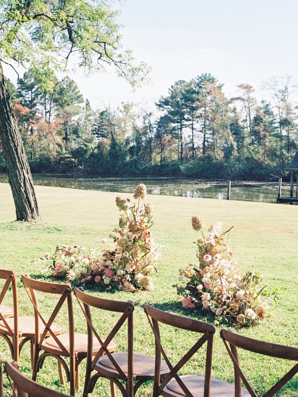 17_Kate Campbell Floral Autumnal Estate Wedding by Courtney Dueppengiesser photo