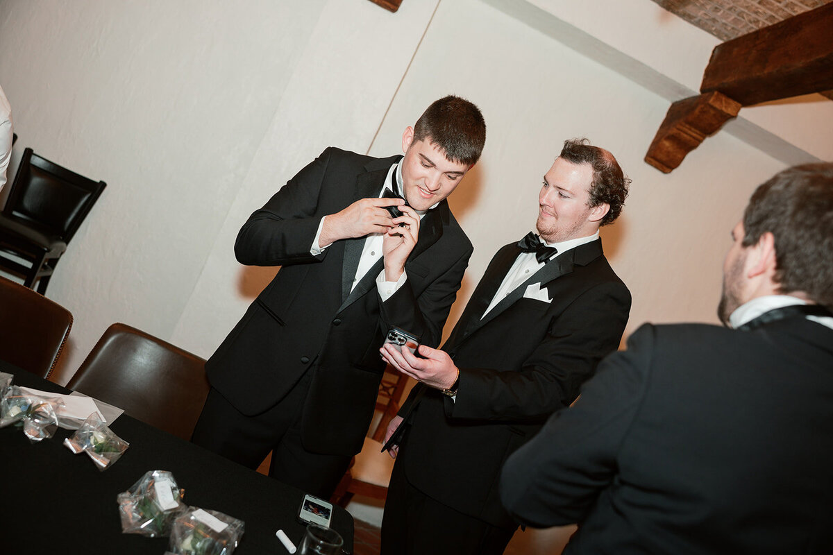 Club-at-Corazon-Wedding-ColumbusOhio-JNBroski-OliviaCasey063