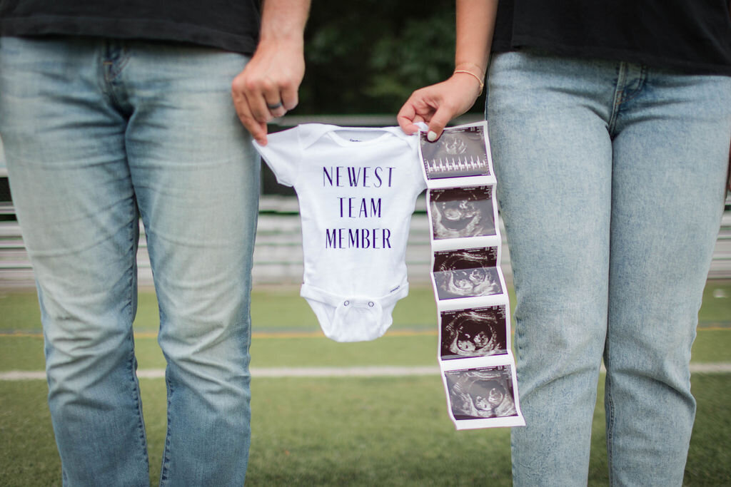 Pregnancy announcement maternity photo session Huntersville NC