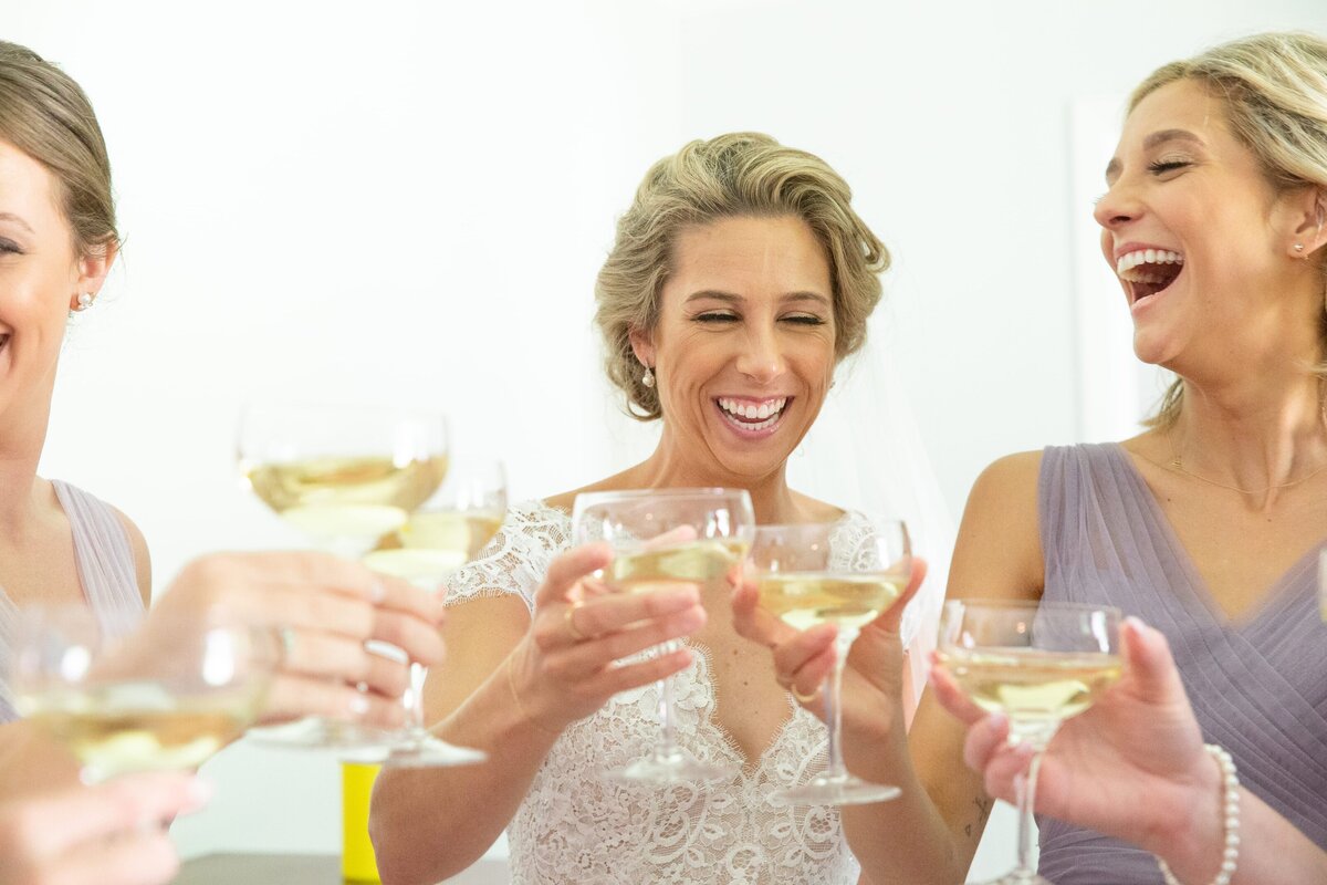 bride-champagne-toast
