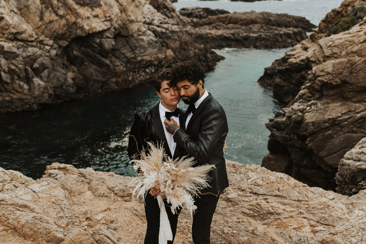 big-sur-elopement-california-by-bruna-kitchen-photography-14