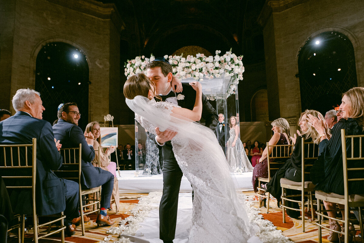 040624Amanda+Andrew0940