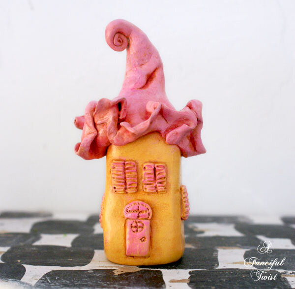 elfin-villa-tiny-house-front