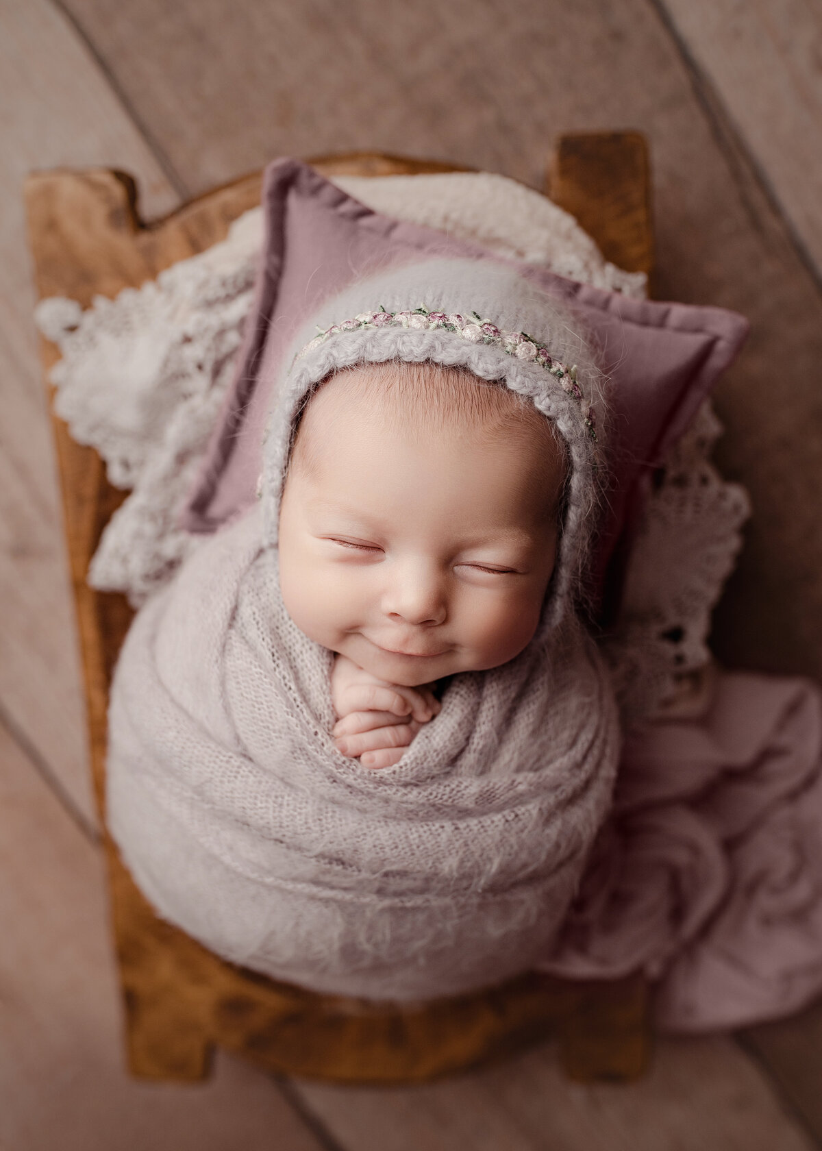 Super sweet newborn photographer gets babies smiles every single time Syrcause ny