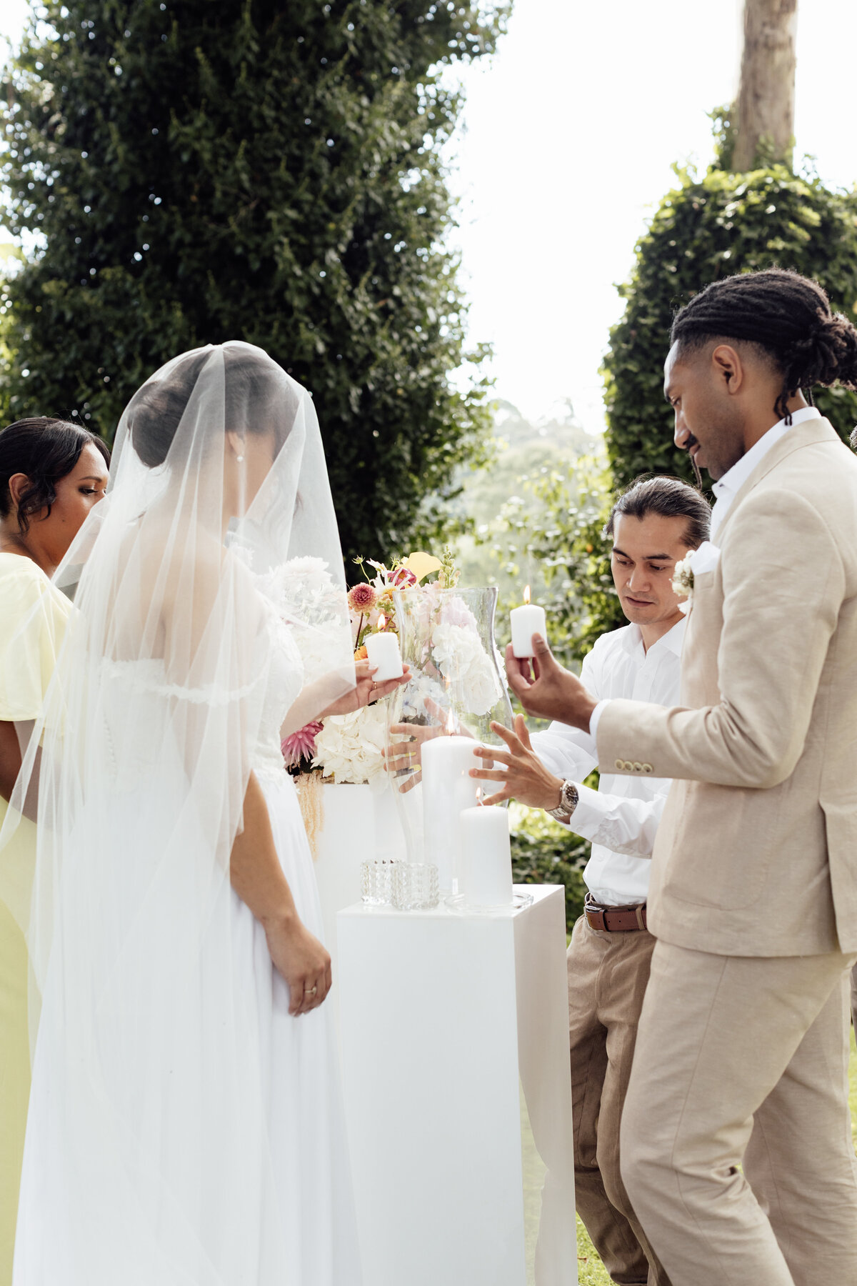 SNEAK PEEKS-2561