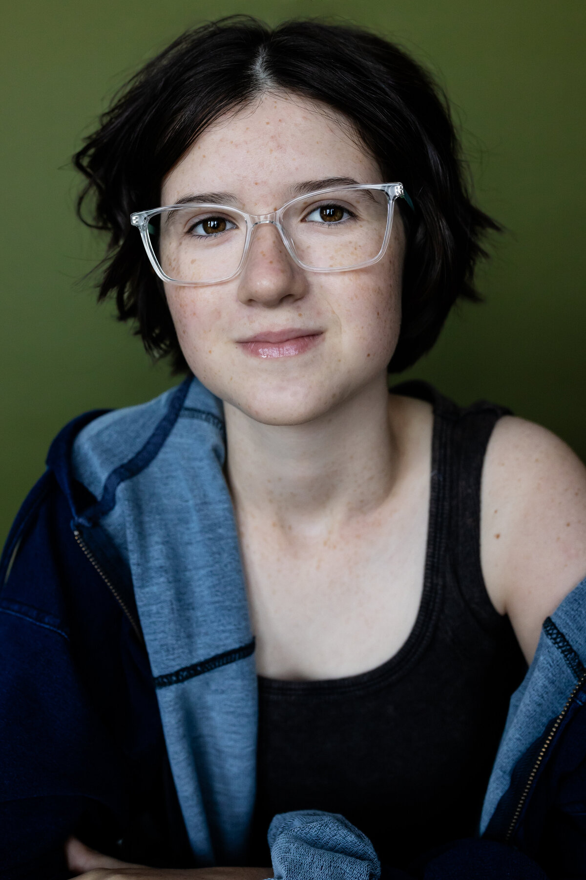 Evie H Headshot tether-165