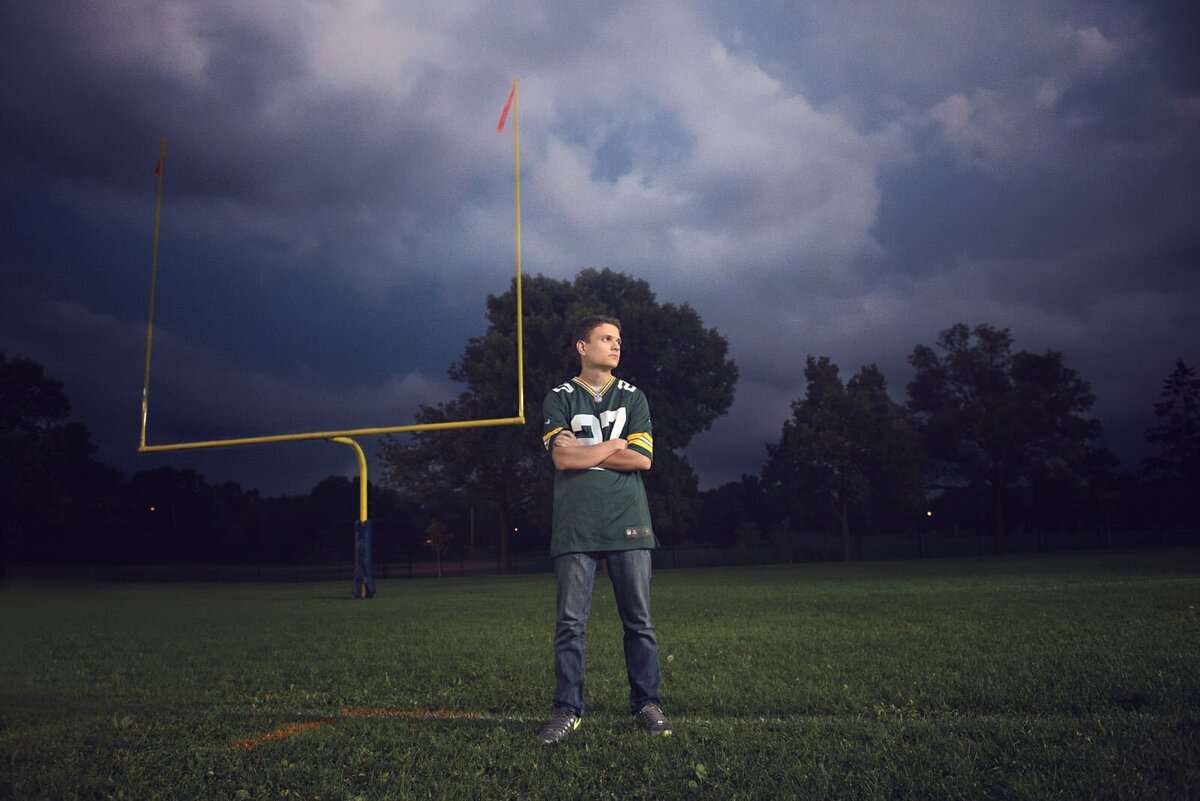 High School Senior Picture Photographer Captures Football Spirit On The Field-01