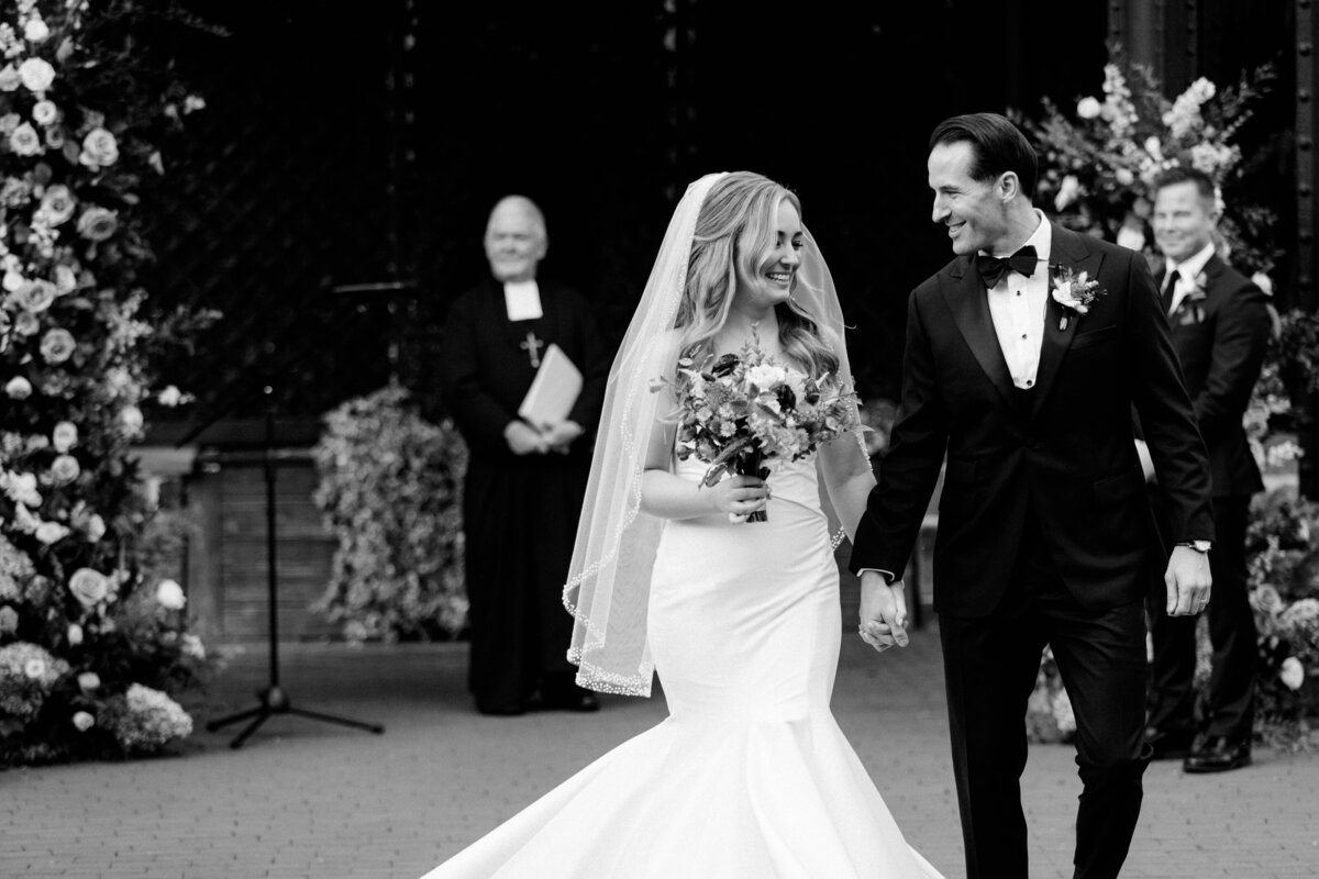 Phoenixville-Foundry-Romantic-Fall-Wedding-Photographer-Ceremony-Photos_109