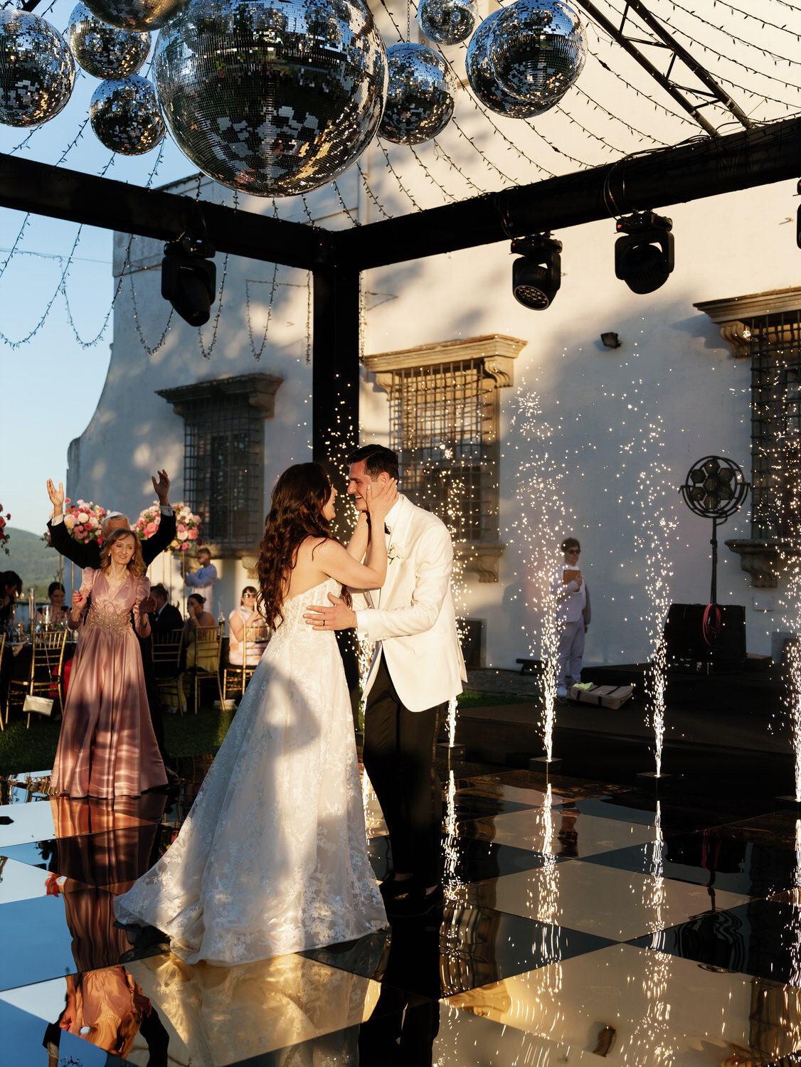 149-Bride-and-Groom-Villa-Corsini