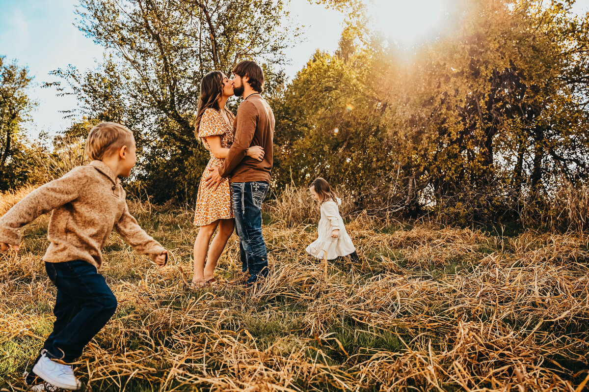 Family photo session in Oklahoma. Family photographer.