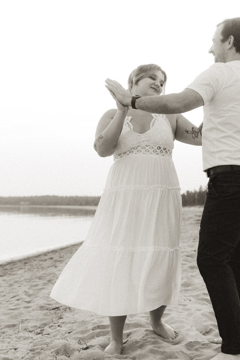 Belle and Alex E Session Sneaks-22