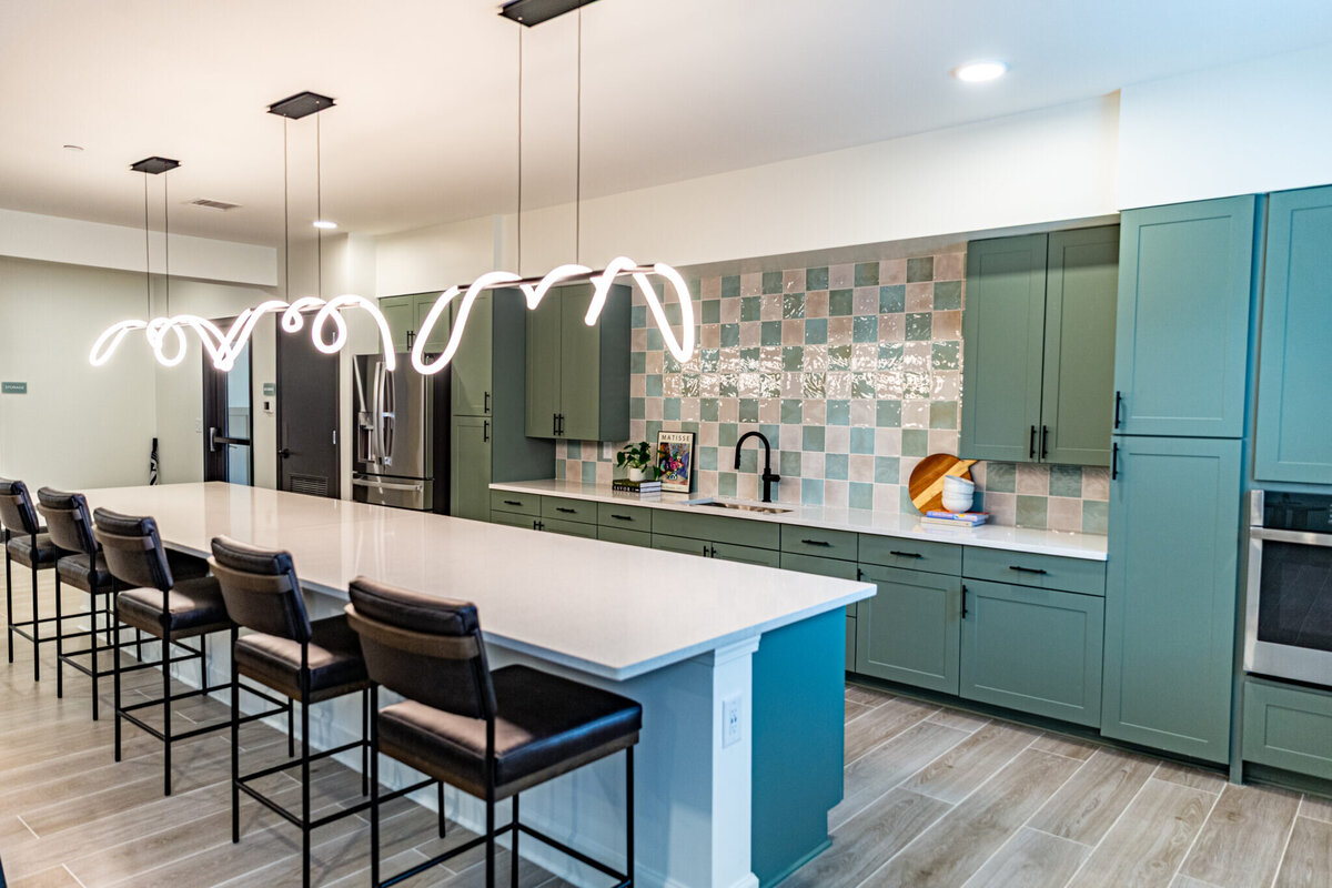 080425WOBRENTWOODATL-15-2048x1365