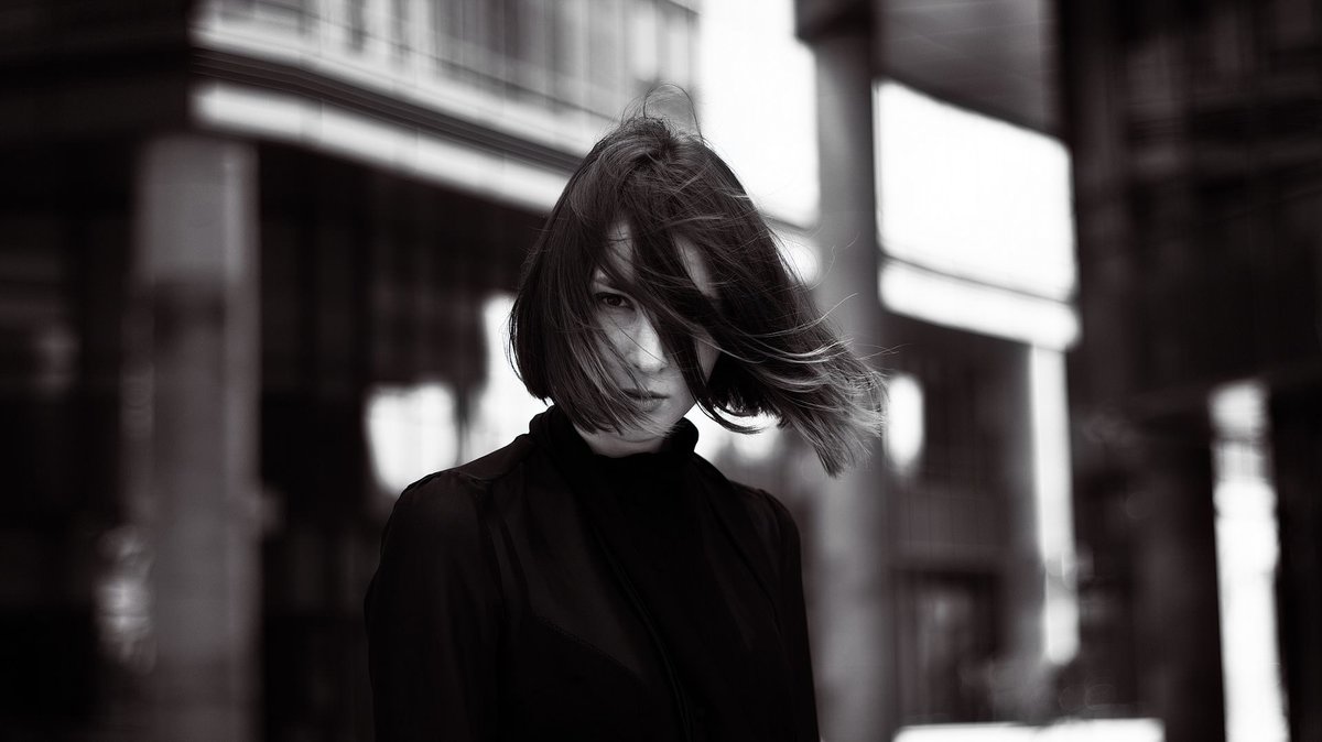 fashionable-girl-in-glasses-in-the-black-pants-157886