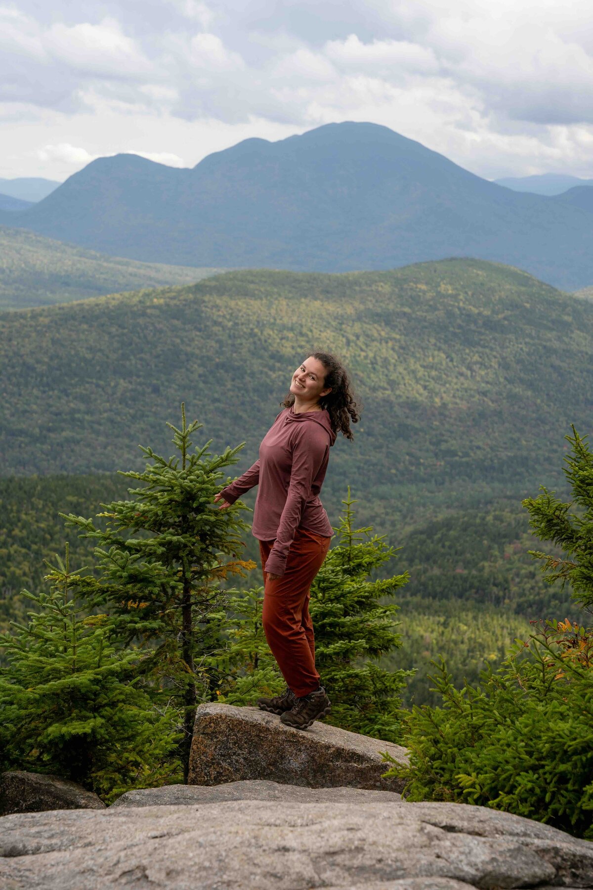 46_Meredith Ewenson Women's Group Hiking Trip_White Mountains New Hampshire_Appalachian Mountain Club_Hut to Hut_October 2025