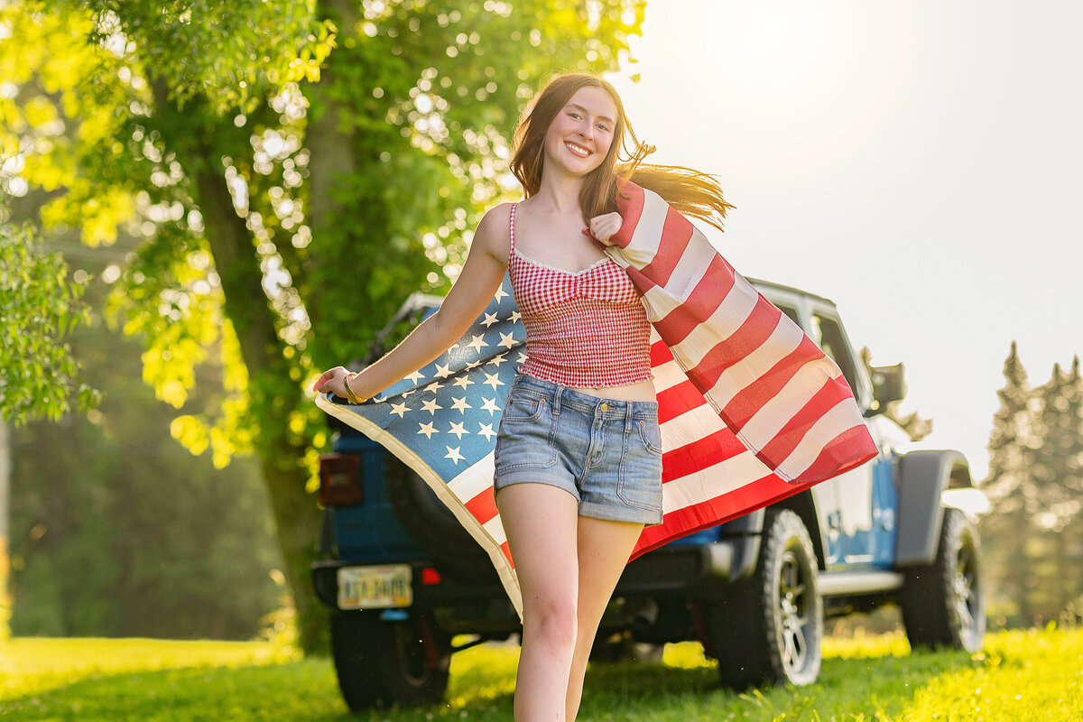 Cleveland-Akron-Senior-Portrait-model-team-July4th-flag