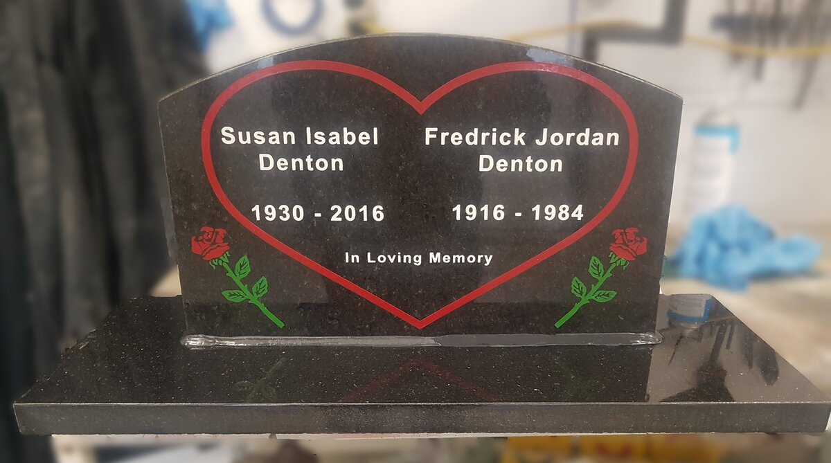 Saskatoon Couples Headstone Design