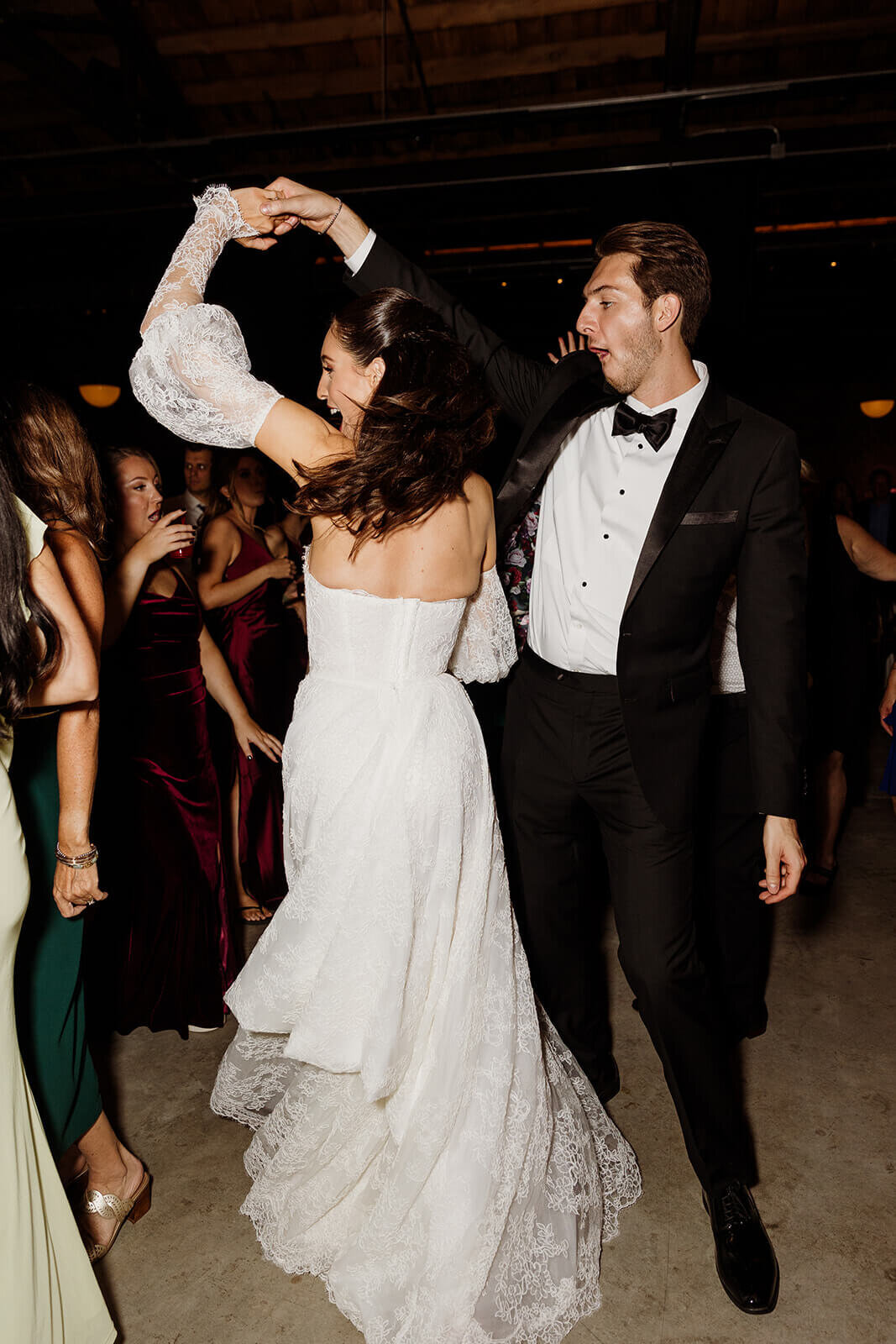 wilman-botanical-gardens-downtown-chicago-wedding-modern-046