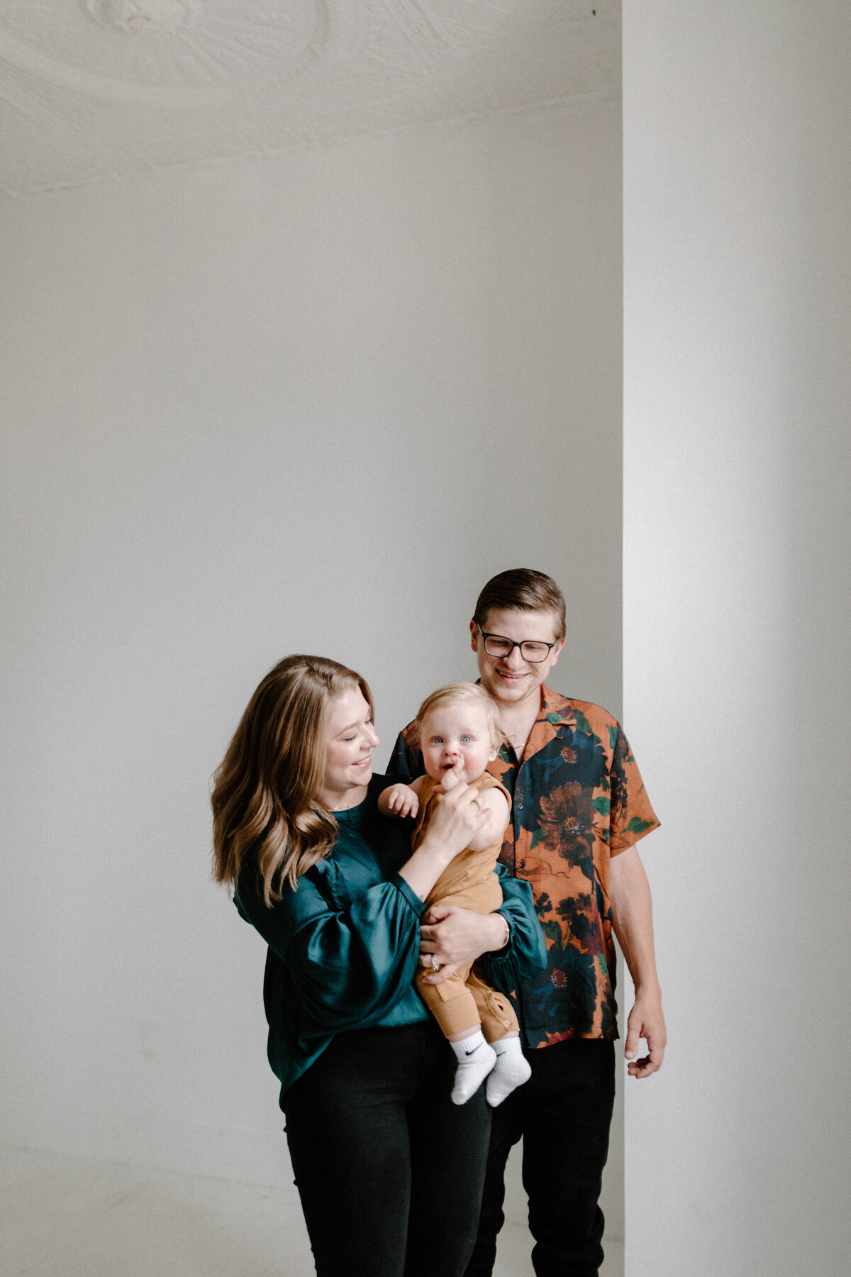 Studio415-Studio-Family-Portraits-JessCollectiveCo-Photography (17)