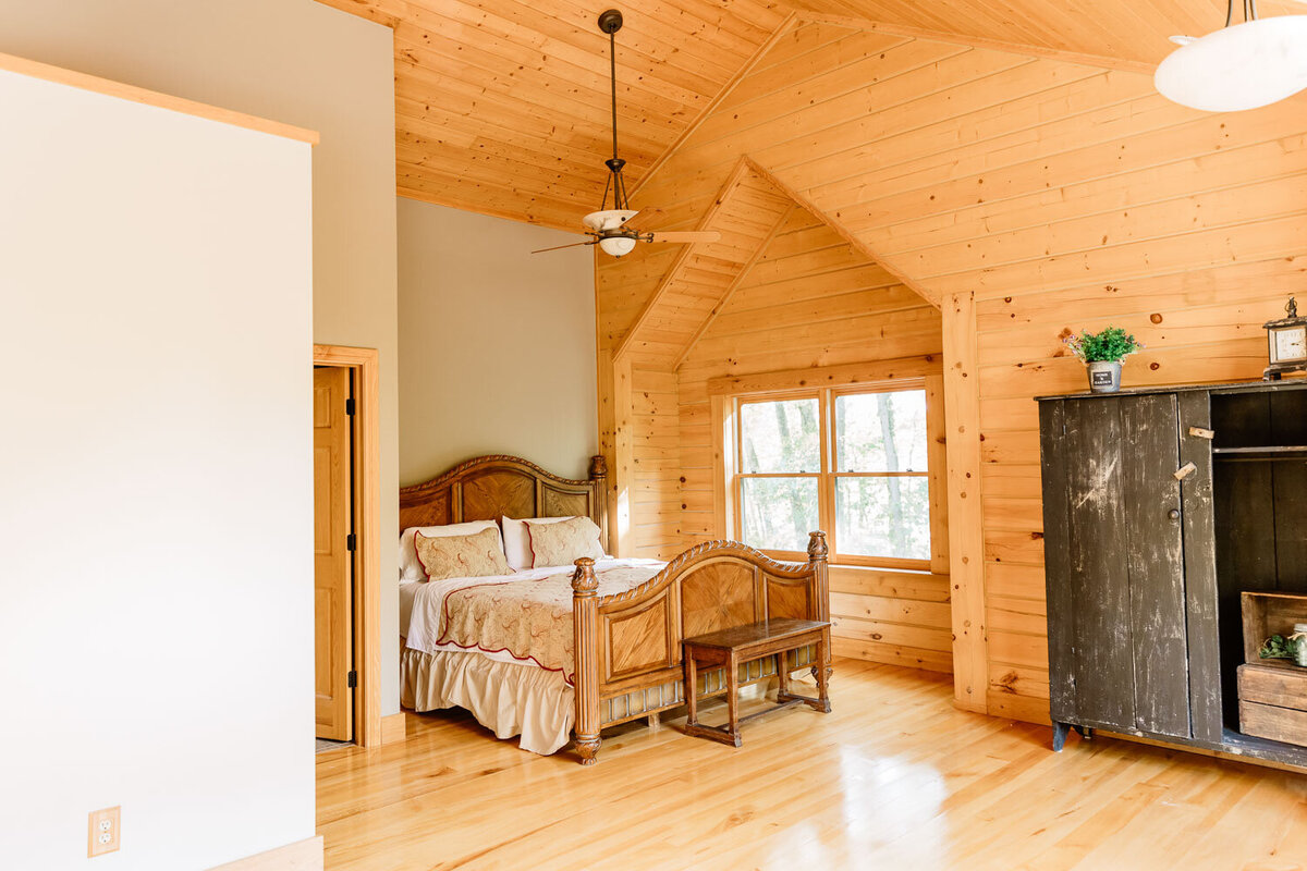 Indoor photo of Montgomery Creek Ranch lodge