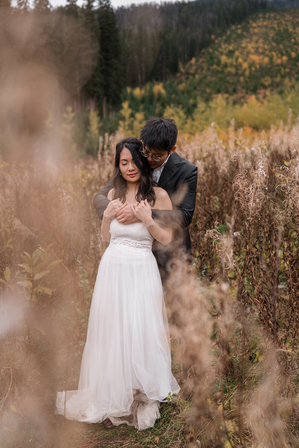 banff-elopement-photographer-dom-autumn-photo-1