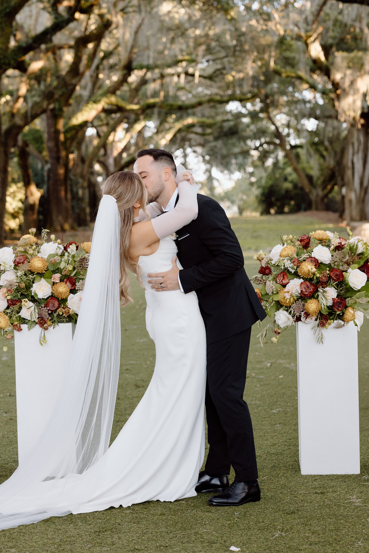Timeless-Charleston-Tent-Garden-Party-Wedding-PC7A2213