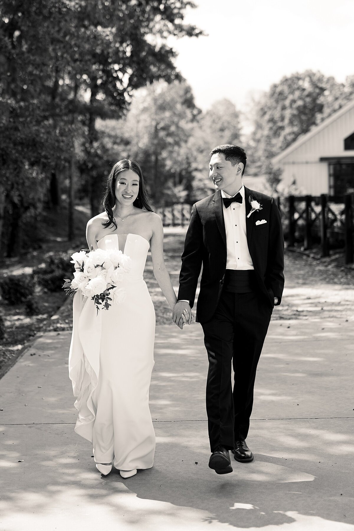 AlexisLunsfordElegantweddingfeaturedonStyleMePretty_0018