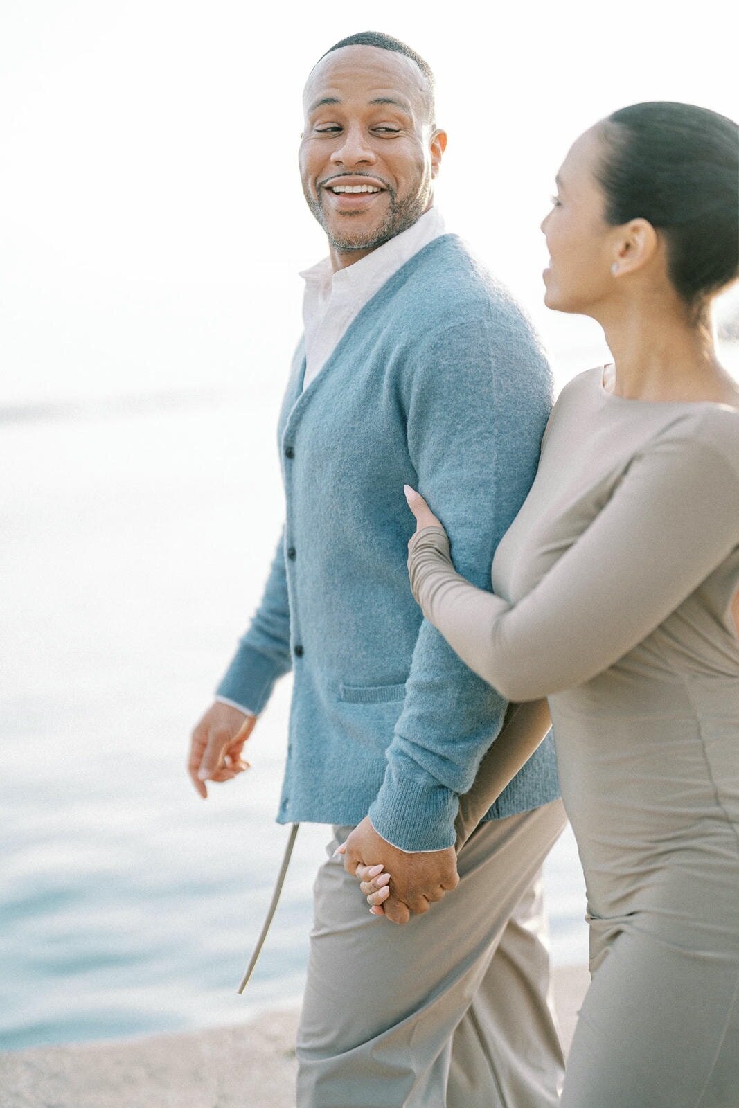 E11-Engagement-photo-shoot-in-Downtown-Toronto-Maria-and-DeVon-2025-04-14-2500px-1090