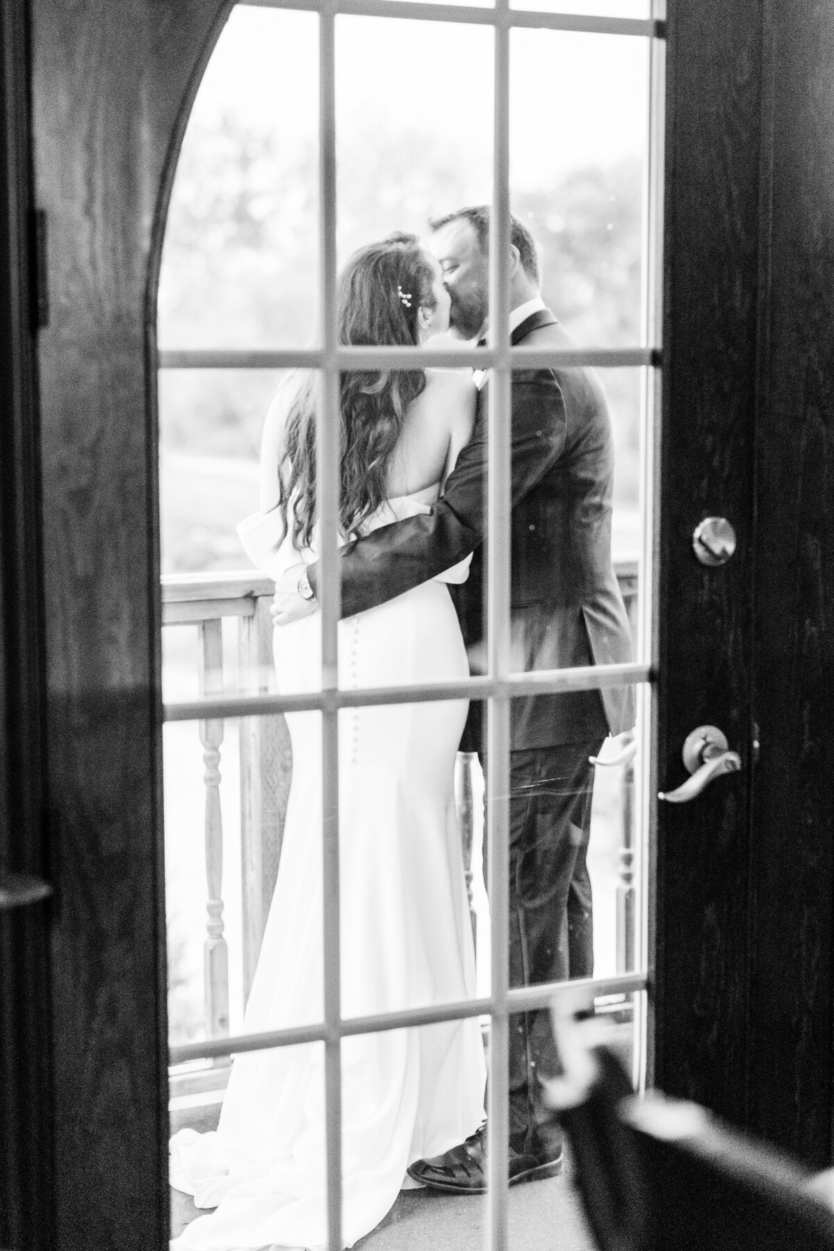 Aviva and Tyler Wedding Sneak Peeks - Dylan and Sandra Photography -77