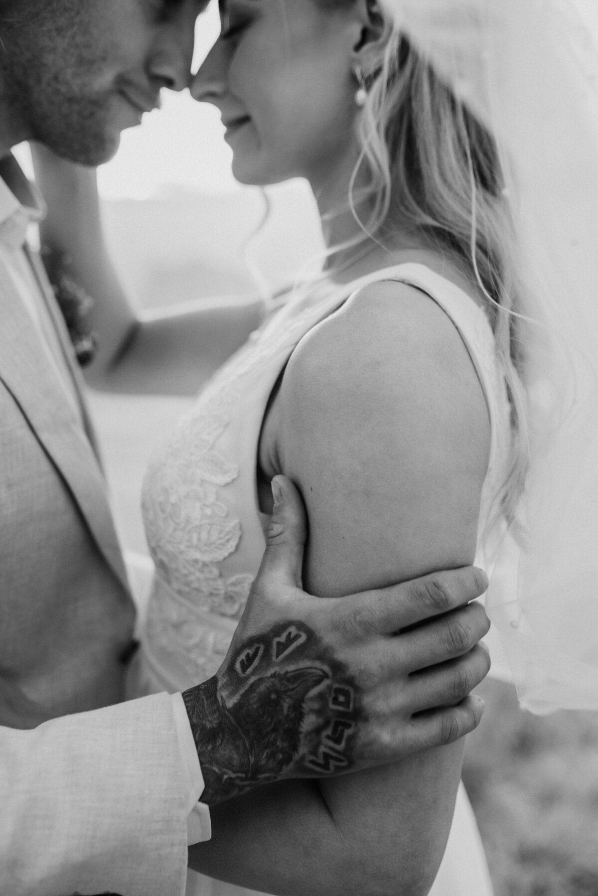 WAGGAWAGGAWEDDINGANDELOPEMENTPHOTOGRAPHY_033