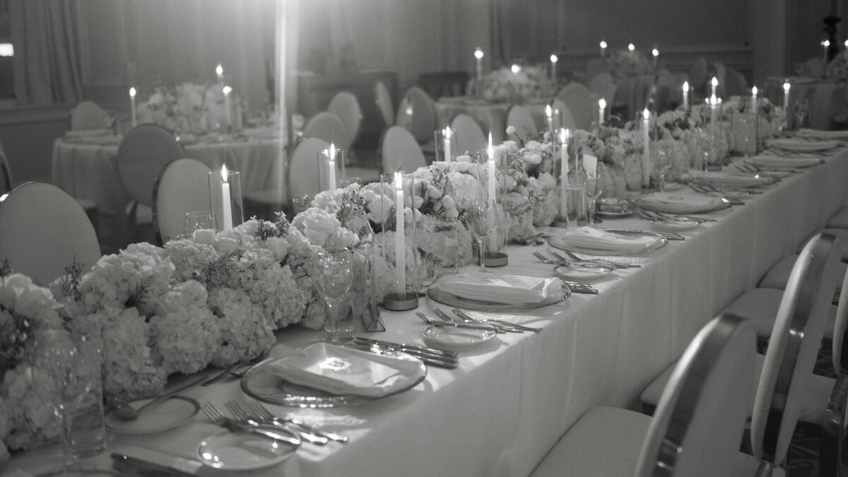 RealeandJohnny-WeddingatFairmontChateauLaurier-614