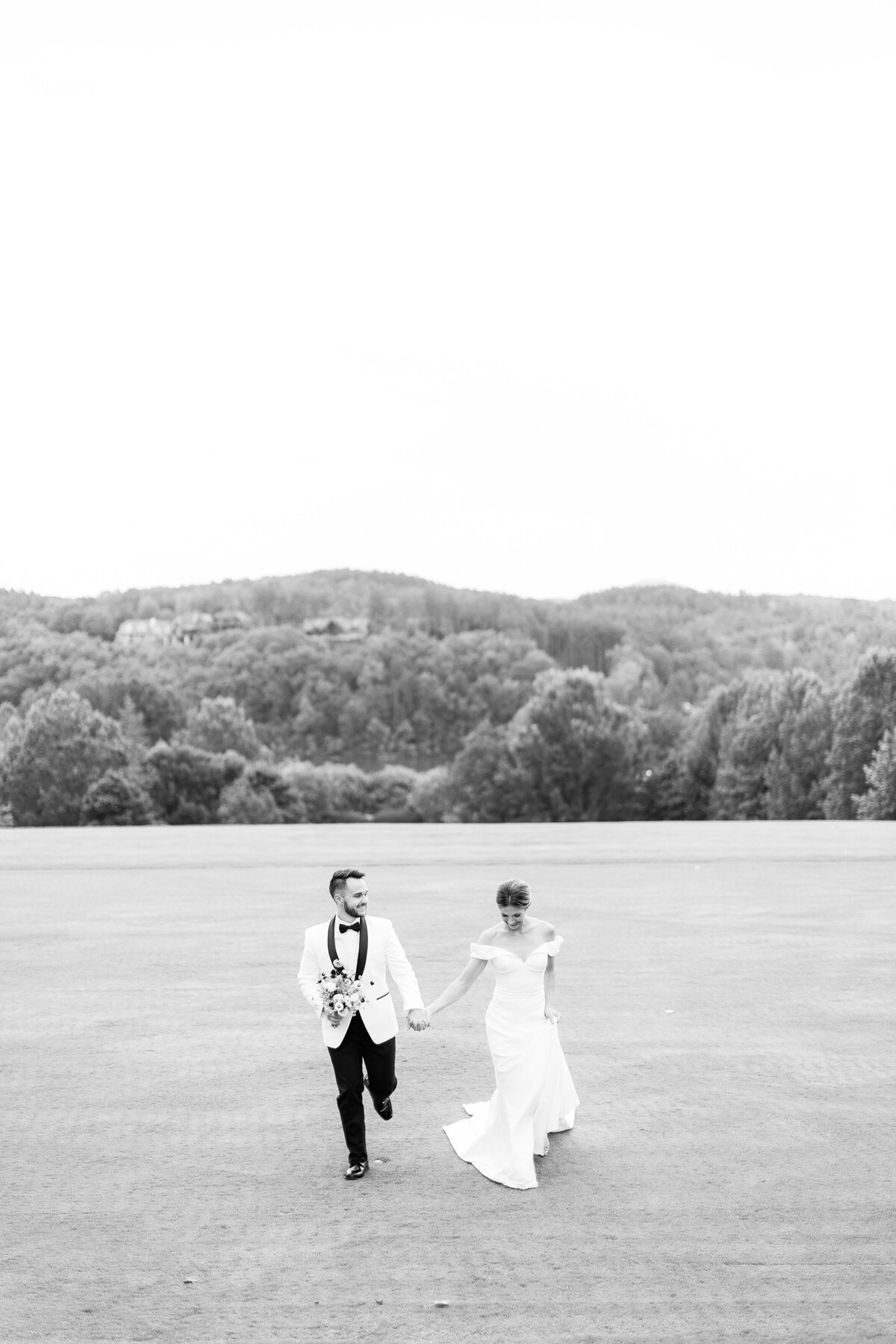 The Reserve At Lake Keowee Wedding - Kendra Martin PHotography-47