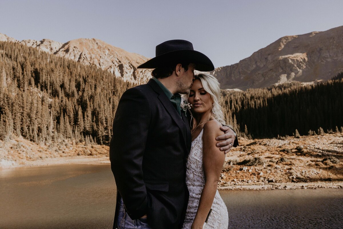 williams-lake-trailhead-elopement-taos-ski-valley-32