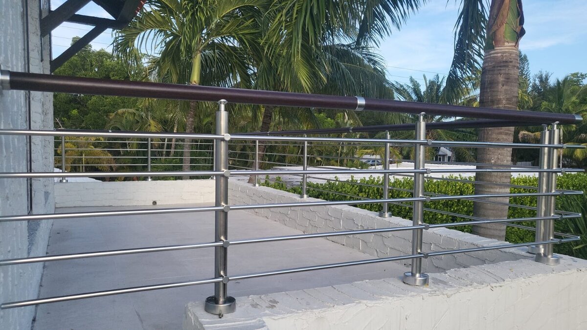 Modern Glass & Aluminum Railings in Boca Raton, South Florida