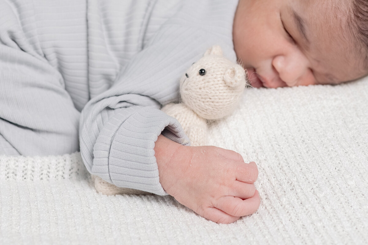Lifestyle Newborn Session - Naik-38