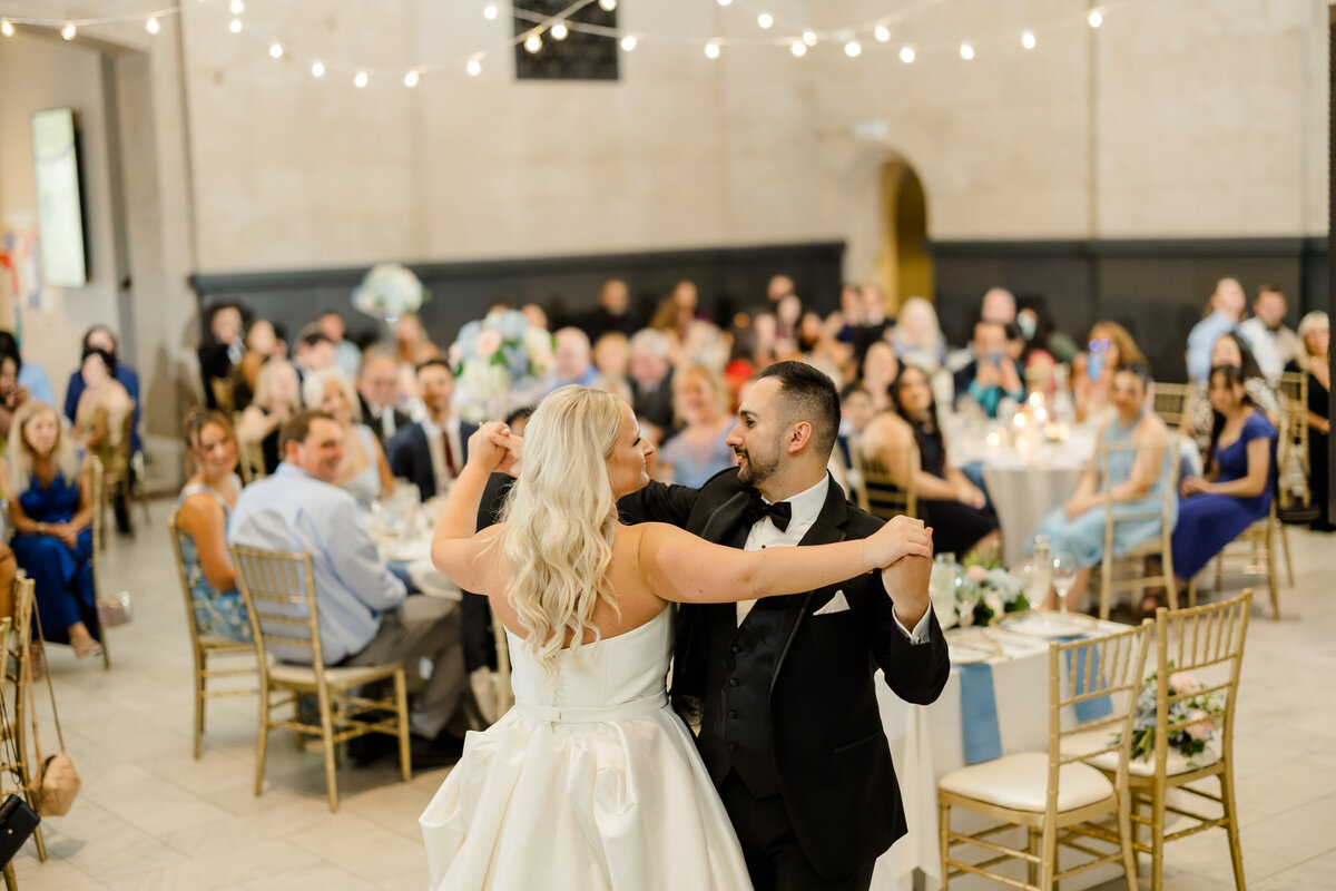 kasia-sickau-photography-cincinnati-ohio-wedding-photographer-caitlyn-mohammed-cincinnati-art-museum-wedding7