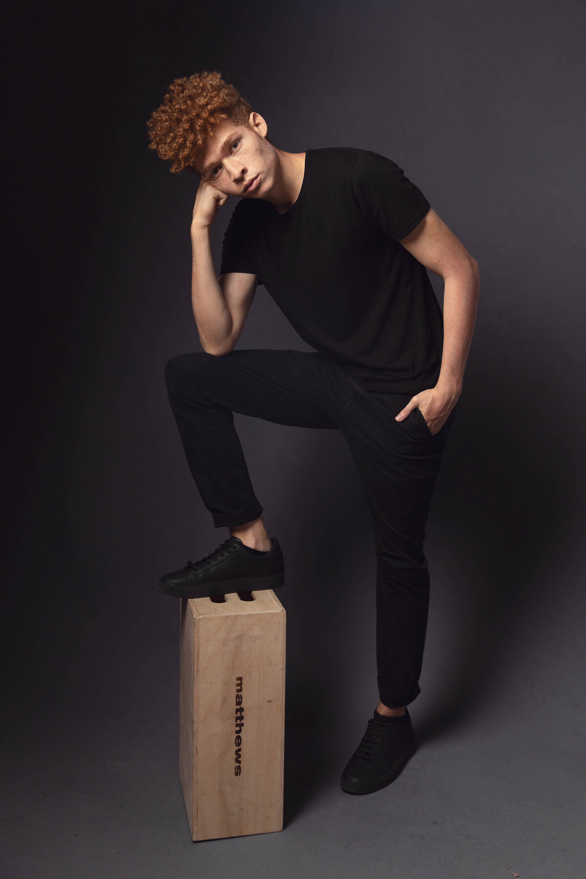 teen-boy-portrait-with-apple-box-marin-county