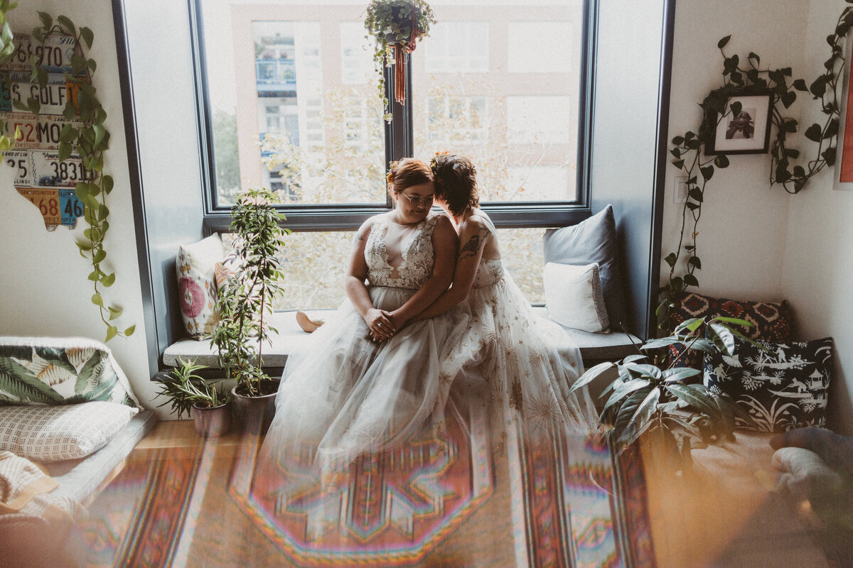 morgans-on-fulton-wedding-gay-queer-photographer-wedding-chicago-43