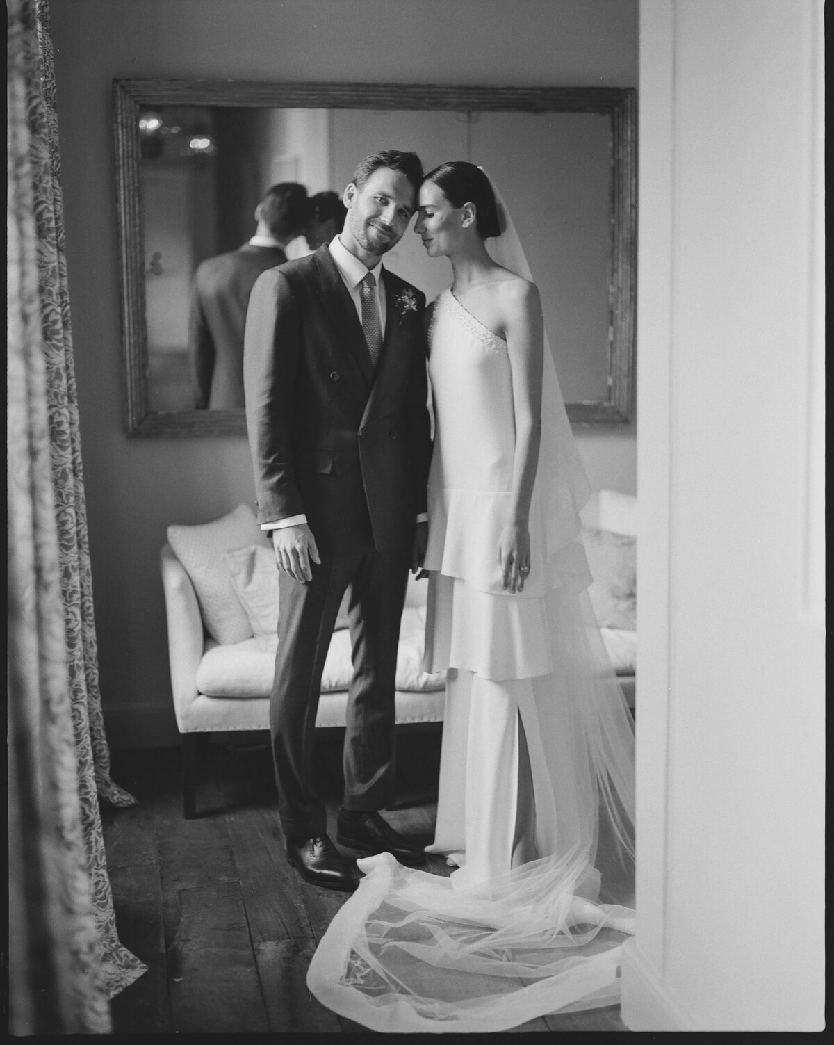 044-REVISED-083EW-ARTISTS-FAVORITES-FINALEMILIE-WHITE-PHOTOGRAPHER-BELCOMBE-UK-WEDDING-183