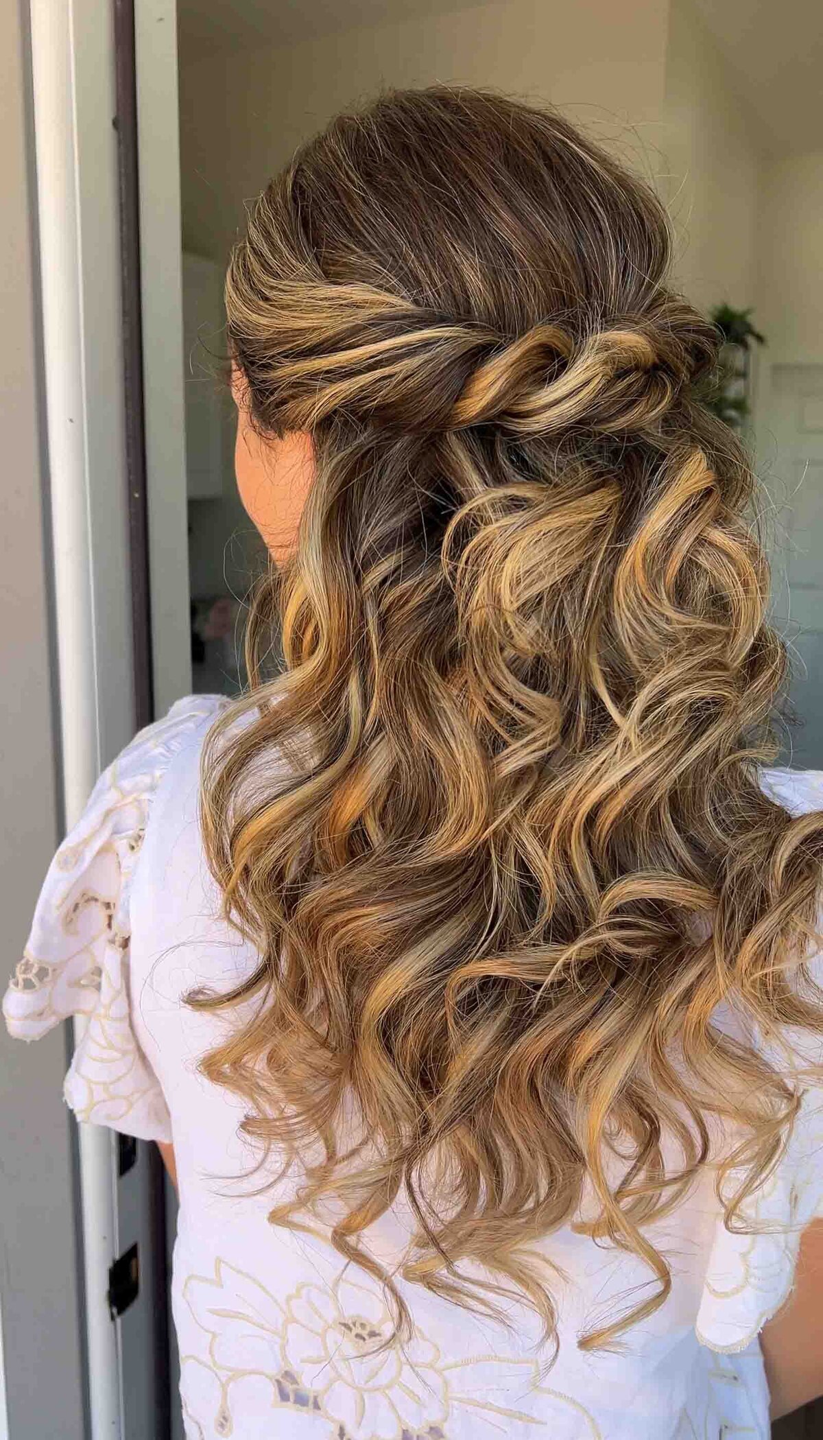 Half-up-bridal-hair-2