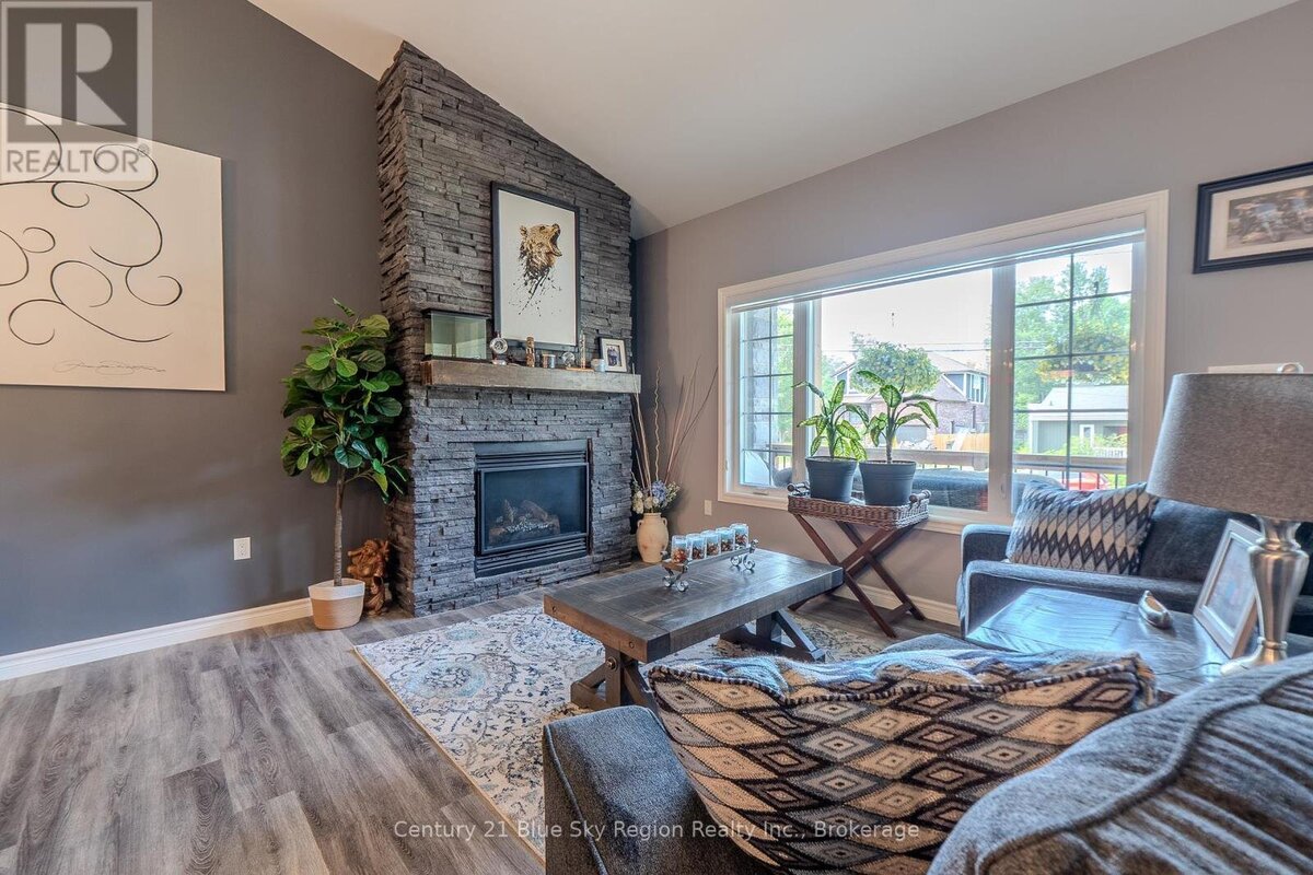Callander Real Estate 8