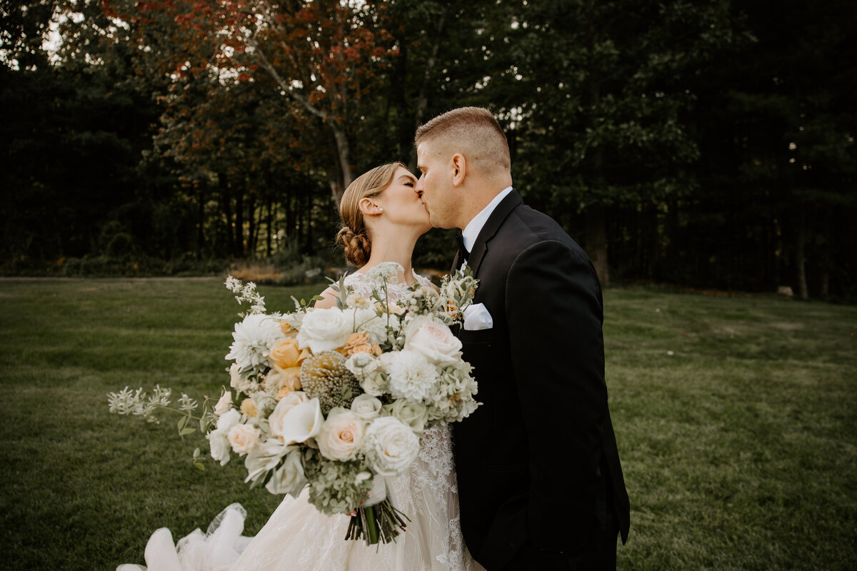 Liam-Victoria-Little Flower Farm-Hopkinton-MA-66